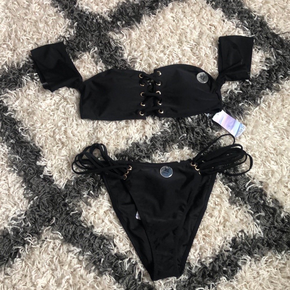 New black forever 2 bikini size XL